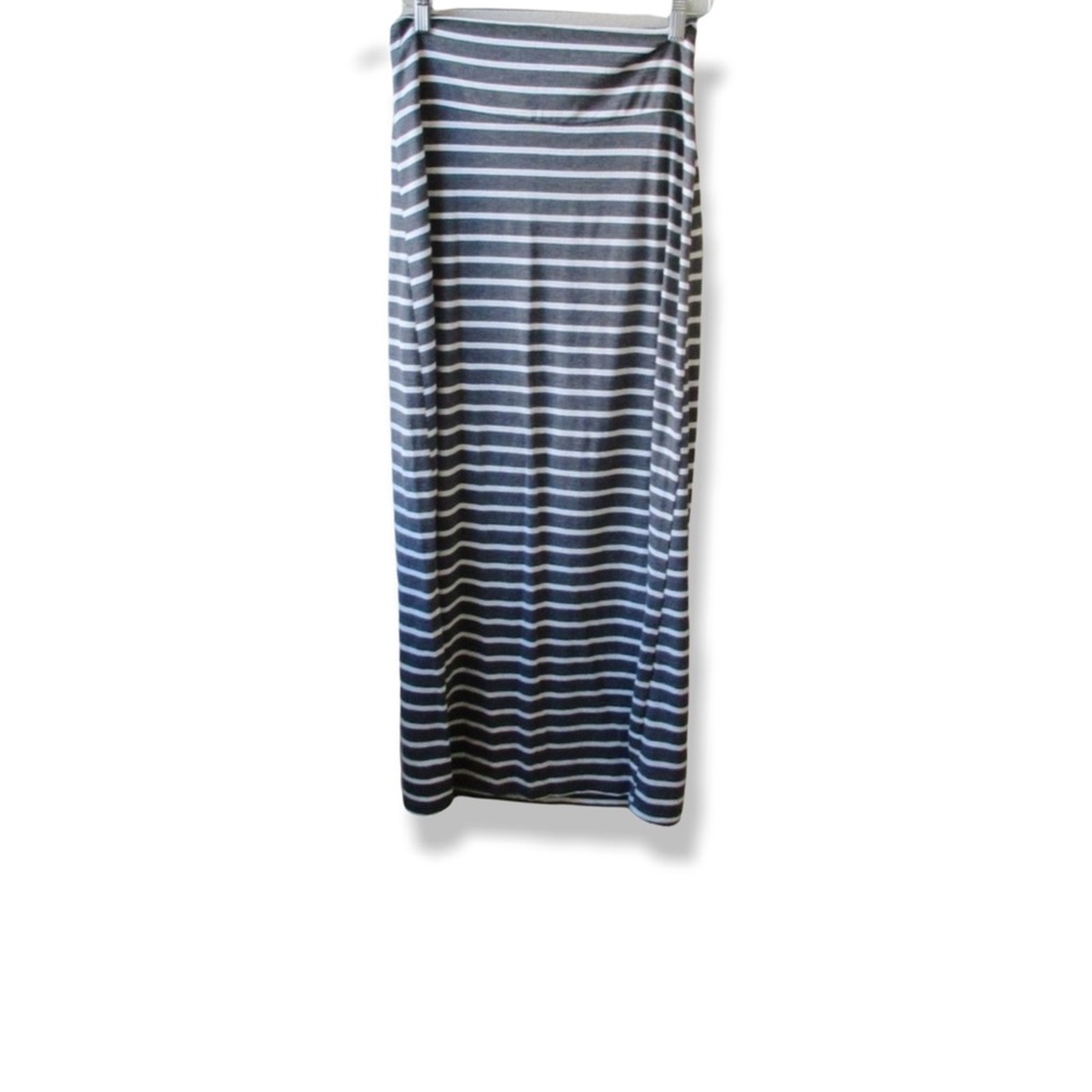 Lilac Clothing company Maxi skirt size small NWT